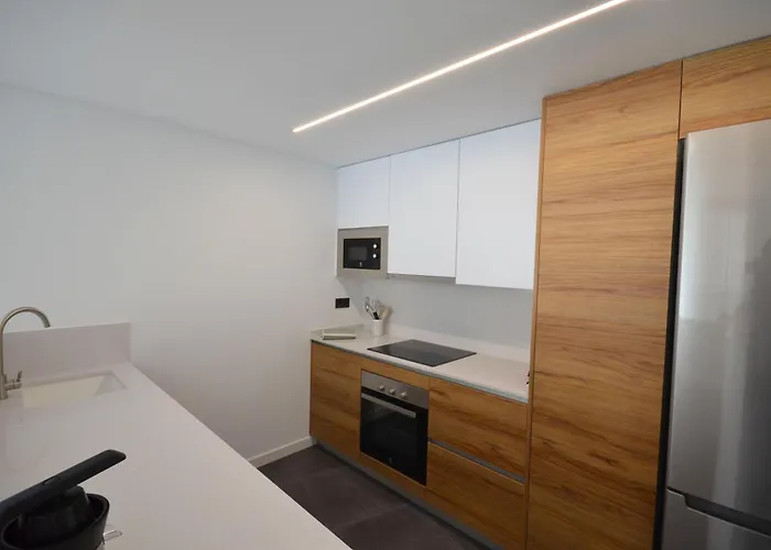Port Apartment *