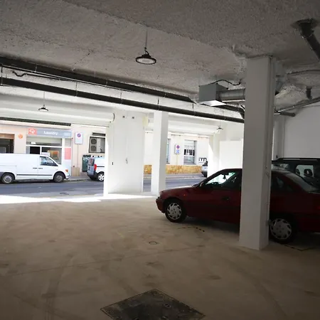 Port Apartment *