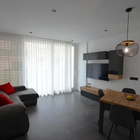 Apartment Port