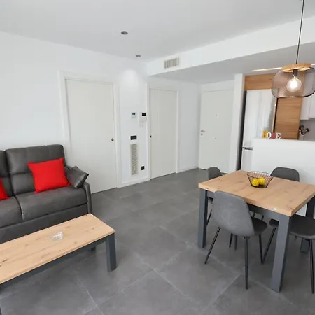 Apartment Port